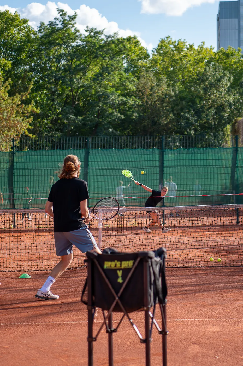 Forza Tennis group training on clay